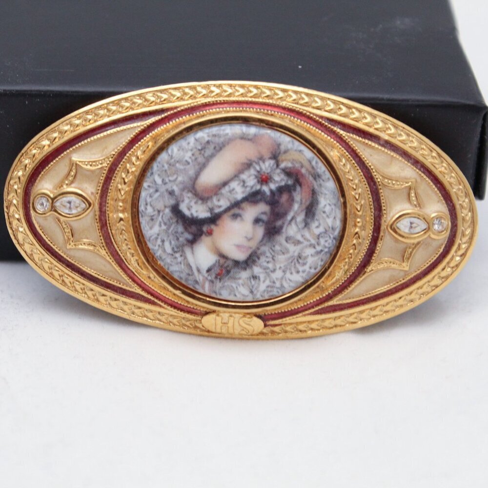 Vintage Avon High Society Gold Tone brooch